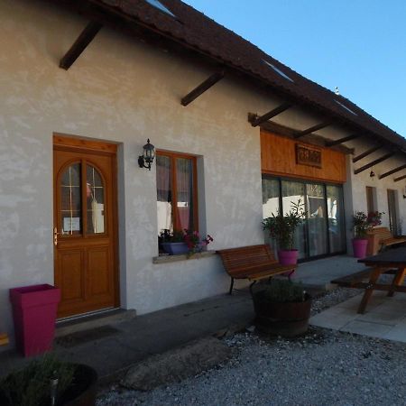 Gite Chez Marcel Et Bea La Chapelle-Saint-Sauveur  Zewnętrze zdjęcie